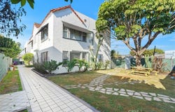 1861 Pacific Avenue, Long Beach, CA 90806
