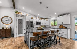 217 Glenwood Drive, Eagle Point, OR 97524
