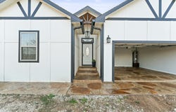 16851 Griffin Rd #2, Atascosa, TX 78002