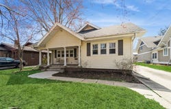 815 S 5th Avenue W, Newton, IA 50208