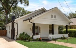 710 N Sherman Street, Ennis, TX 75119