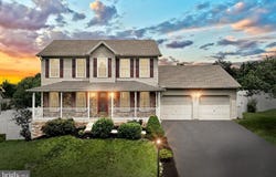 40 WINTERBERRY LANE, ETTERS, PA 17319