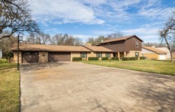 1704 Yokley Rd, Rockdale, TX 76567