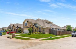 3445 Varsity Drive, Oak Point, TX 75068