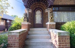 57 Selden Street, Galesburg, IL 61401