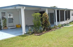919 Weeping Willow Avenue, Lady Lake, FL 32159