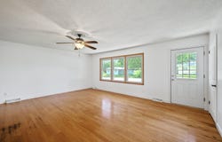 103 N Spring Street, Cassville, MO 65625
