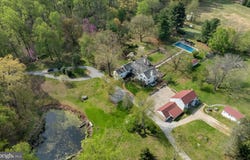 35 CHARWYNN LANE, MALVERN, PA 19355