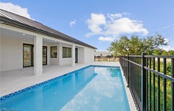 909 SW 11th Court, Cape Coral, FL 33991