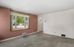 10533 W Everett Cir, West Allis, WI 53214