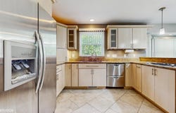 8844 Oakwood Avenue, Munster, IN 46321
