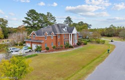 1181 Cedar Hill Drive, Williamston, NC 27892