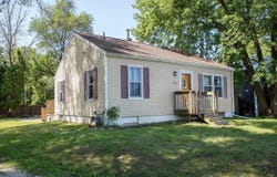 2713 Center Street, Cedar Falls, IA 50613