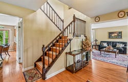 214 Carmelhead Lane, Schaumburg, IL 60193