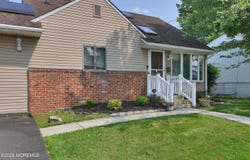 8 Donnelly Street, Union Beach, NJ 07735