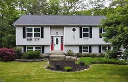 37 Evergreen Rd, Vernon Twp., NJ 07461-4702