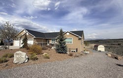 995 S 230 E, Panguitch, UT 84759