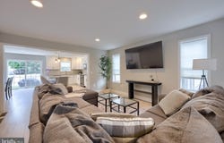 395 HENSLEY STREET, LITITZ, PA 17543