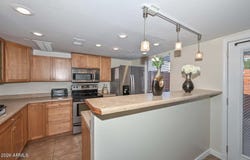 202 E Betty Elyse Lane, Phoenix, AZ 85022