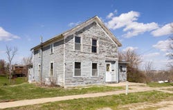 408 W Green St, Wyoming, IA 52362