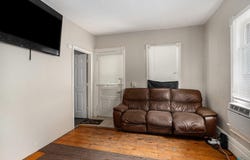 1018 Oak Street, Kalamazoo, MI 49008
