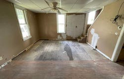 501 S Clinton Street, New Athens, IL 62264