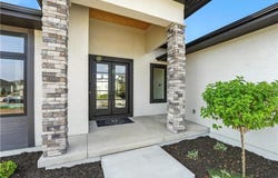 2218 NW Killarney Lane, Lee's Summit, MO 64081