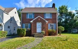 3637 Grosvenor Road, Cleveland Heights, OH 44118