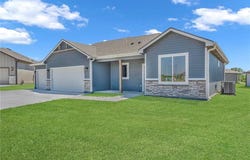 2621 E 26th Court, Lawrence, KS 66046