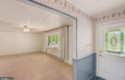 2704 PLYMOUTH DRIVE, EASTON, PA 18045