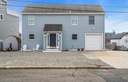3 Drake Drive, Bayville, NJ 08721
