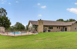 11210 Lakeview Drive, Erie, KS 66733