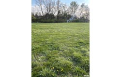 105 Royal Point Court, Pekin, IL 61554