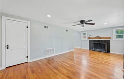 210 W 2nd Street, Bonner Springs, KS 66012
