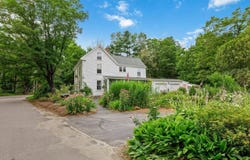 3 Old County Road South, Francestown, NH 03043