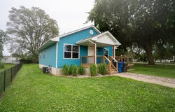 525 SE 9th Street, Des Moines, IA 50309