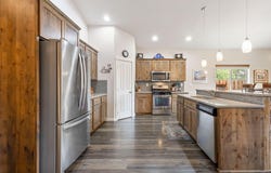 2952 NW Dogwood Avenue, Redmond, OR 97756