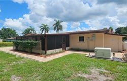 90 Palm Tree Terrace, Fort Myers, FL 33905
