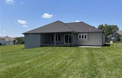 2005 Foxtail Point, Kearney, MO 64060