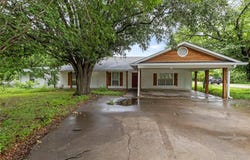 103 S San Jacinto Street, Whitney, TX 76692