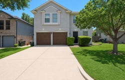 7601 Windrush Dr, Austin, TX 78729