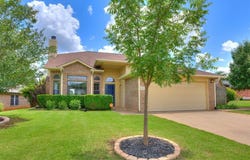 2824 Creekview Place, Norman, OK 73071