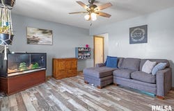 19581 FINNEY Road, Girard, IL 62640
