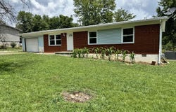 318 Sadie St, Jamestown, TN 38556