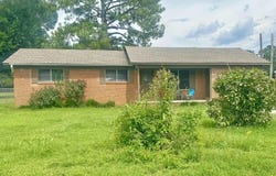 123 Sinclair Street, Lucedale, MS 39452