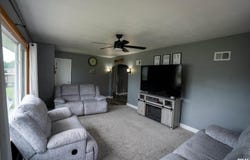 507 W QUARRY Street, Maquoketa, IA 52060