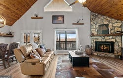 708 Thomas Mountain, Morganton, GA 30560