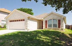 624 Bridle Trail, Saginaw, TX 76179