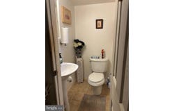 218 E GERMANTOWN AVE, MAPLE SHADE, NJ 08052