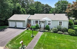 54 Novelty Road, Warwick, RI 02889